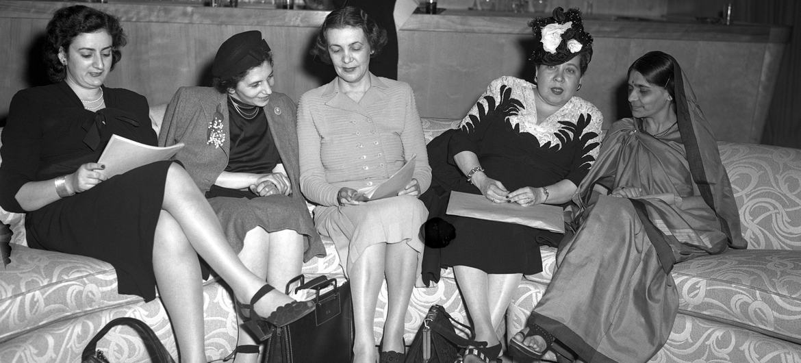 Sub-commission on the Status of Women members, from Lebanon, Poland, Denmark, Dominican Republic and India, prepare for a press conference at Hunter College in New York on 14 May 1946. (file) Sub-commission on the Status of Women members, from Lebanon, Poland, Denmark, Dominican Republic and India, prepare for a press conference at Hunter College in New York on 14 May 1946. (file)
