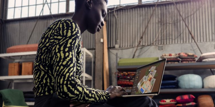 Introducing two 'laptops' equipped with advanced features from Apple 1 Introducing two 'laptops' equipped with advanced features from Apple