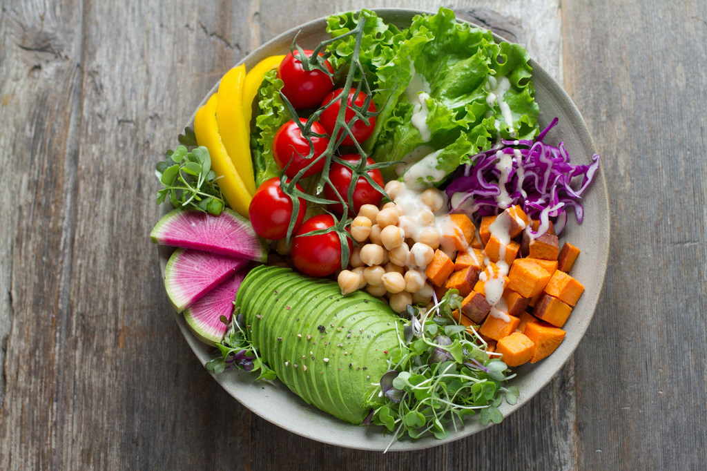 A healthy diet can prevent obesity. A healthy diet can prevent obesity.