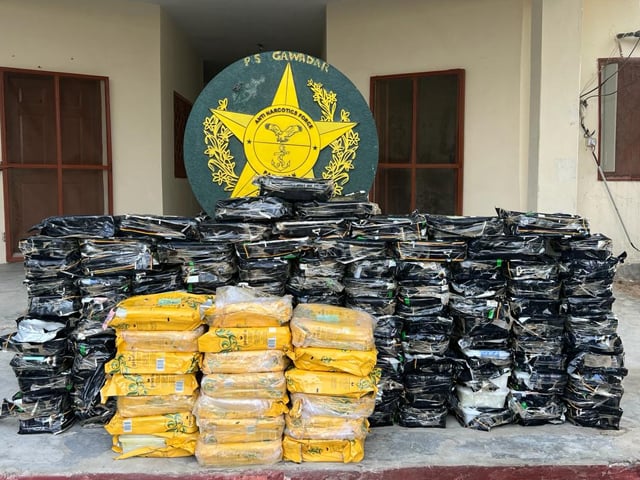 Anti-narcotics recovered 301 kg hashish from Chaman, 150 kg ice from Gwadar