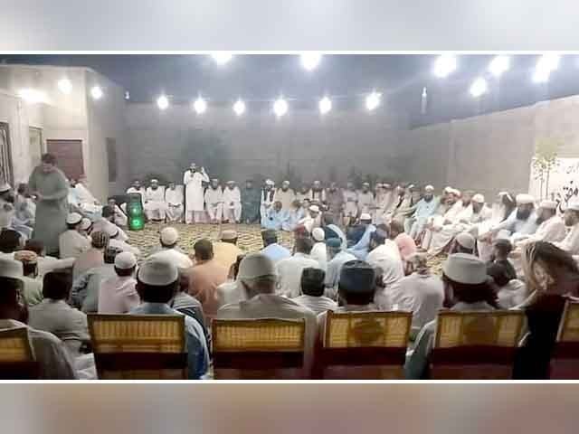 Karachi; Mehsud tribes' decision to boycott the funeral of people involved in street crime The photo of the jirga held in Manghopir Sultanabad and the video statement of the spokesperson went viral on social media