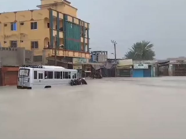 Heavy rain in different areas of Balochistan including Gwadar, roads were washed away