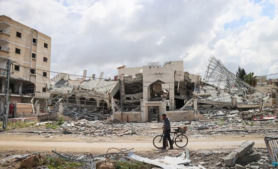 Humanitarians locked in aid delivery ‘dance’ to avert famine in Gaza