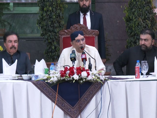 The problems of Balochistan should be resolved through political dialogue, President