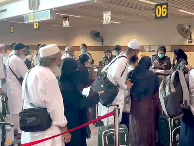 Commencement of Hajj flights from Lahore and Karachi;  Allah's guests departed from the Holy Hijaz