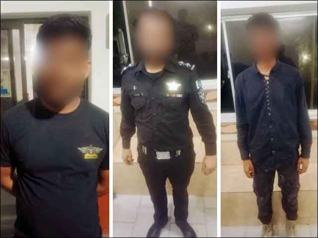 Fake customs inspectors arrested for extorting money from shopkeepers