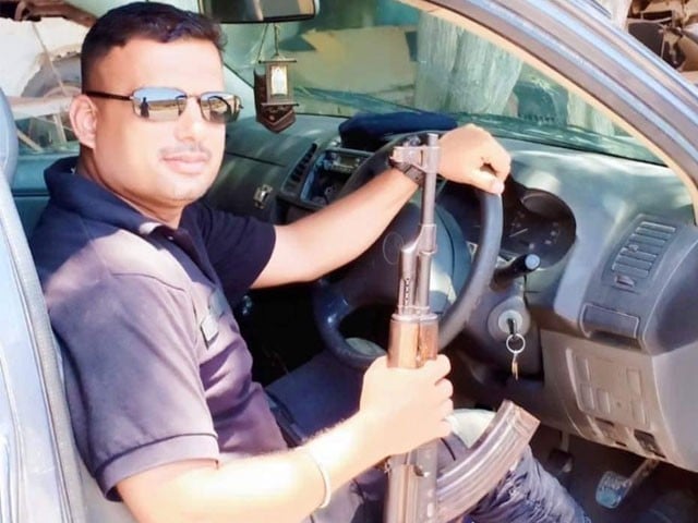 Policeman Qamar Azad was eating at a hotel with his friends