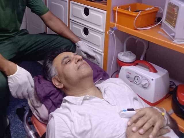 Former Federal Minister Asad Umar shifted to a private hospital in Karachi due to unwellness Photo: Express News