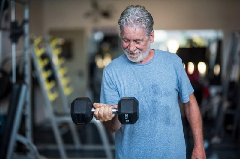 Vigorous weekly exercise is beneficial for hypertensive patients