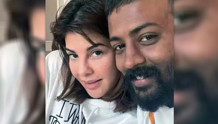 Jacqueline Fernandez wishes Jacqueline Fernandez on Holi File photo
