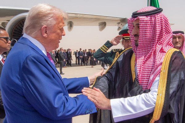 Trump Arrives in Saudi Arabia on First International Trip: Key Decisions Expected on Iran and Gaza Trump Arrives in Saudi Arabia on First International Trip: Key Decisions Expected on Iran and Gaza