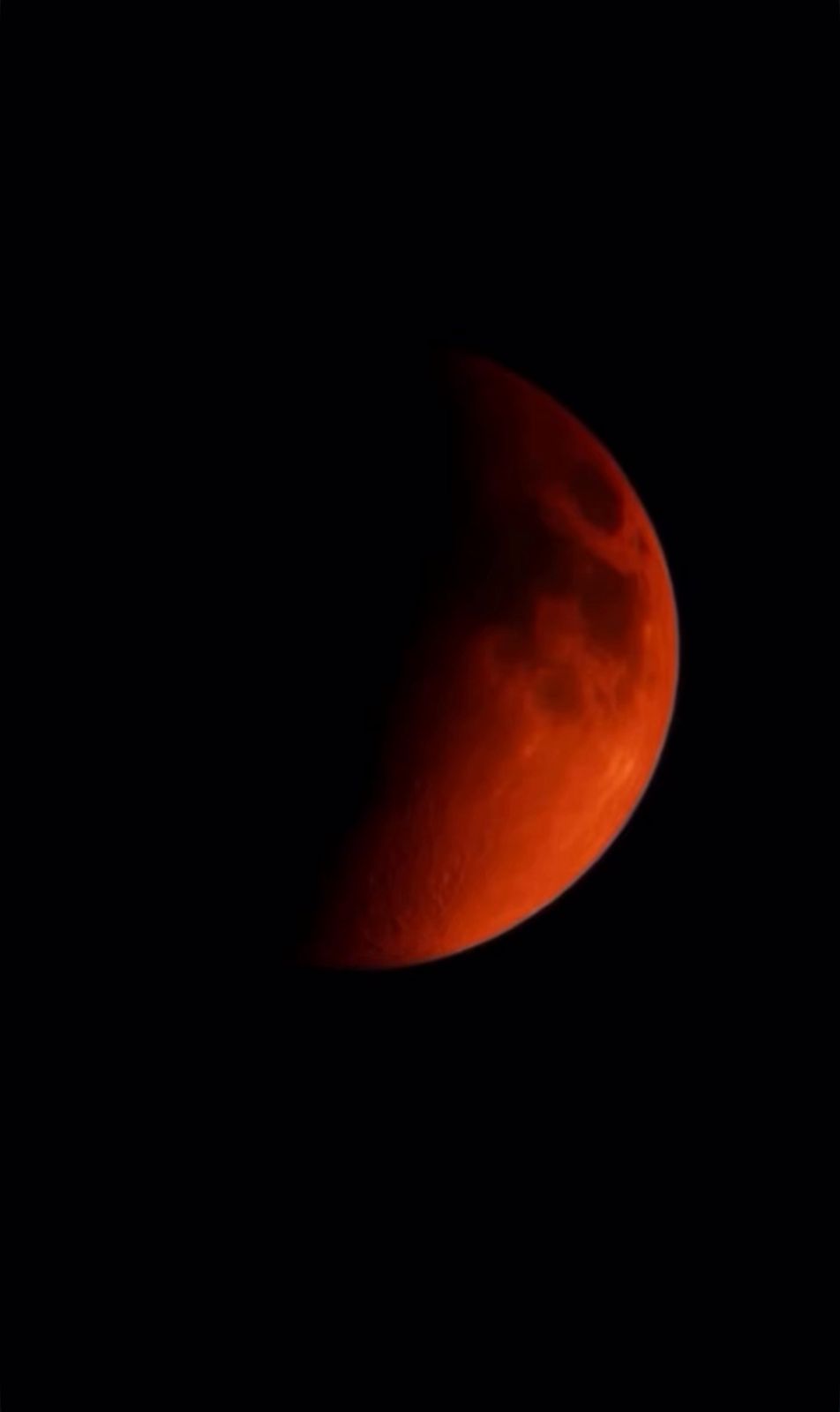 Lunar Eclipse turns Amazing Night of Unity in Pakistan - Photo by: Farzeen Ali, Islamabad Lunar Eclipse turns Amazing Night of Unity in Pakistan - Photo by: Farzeen Ali,Islamabad