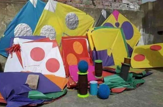 People of Lahore Protest Against Kite Flying Permission